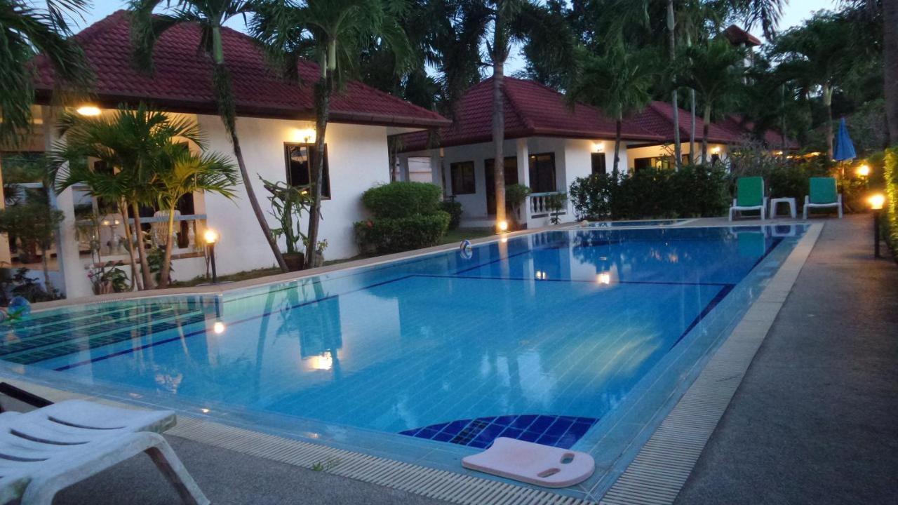 D&K Smiley Phuket Resort Rawai Exterior photo