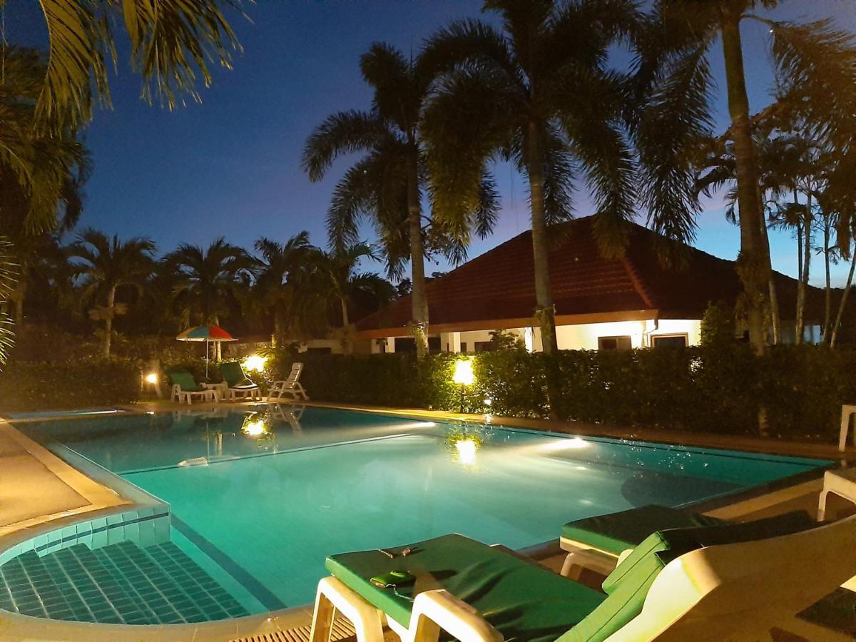 D&K Smiley Phuket Resort Rawai Exterior photo